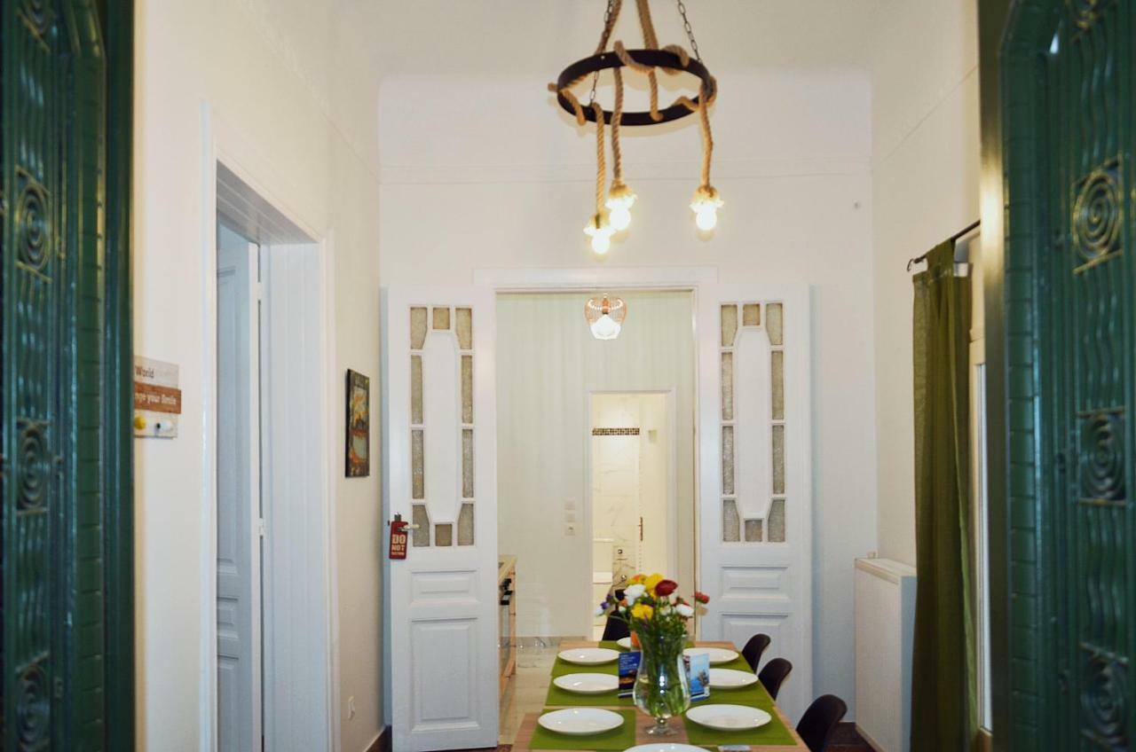 Neoclassical House With Unique Athenian Yard Εξωτερικό φωτογραφία