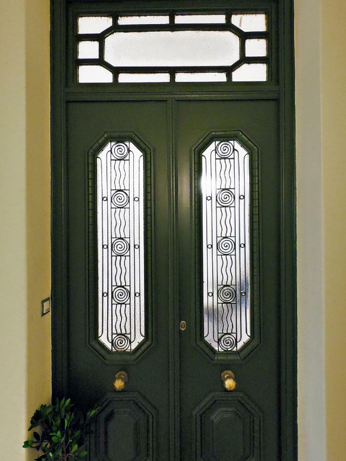 Neoclassical House With Unique Athenian Yard Εξωτερικό φωτογραφία